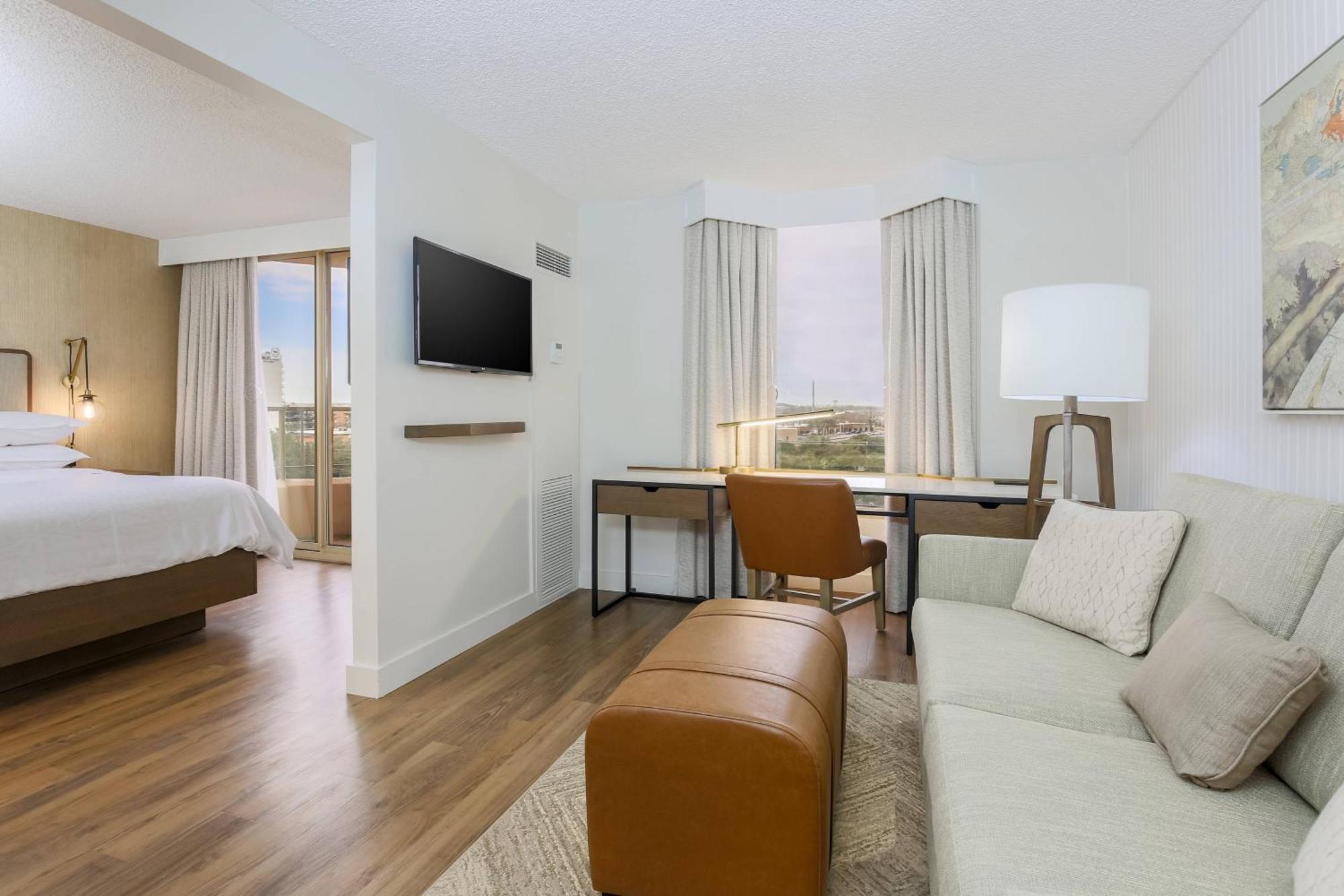 Sheraton Suites Market Center Даллас Экстерьер фото