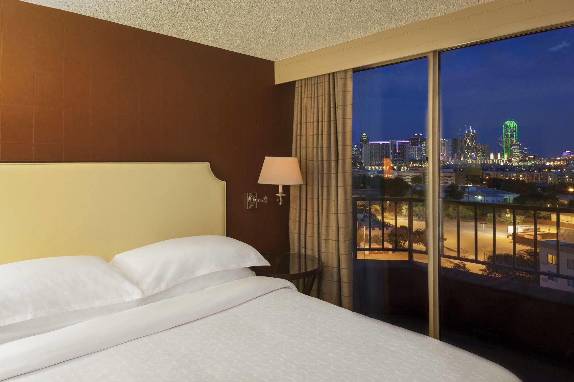 Sheraton Suites Market Center Даллас Экстерьер фото