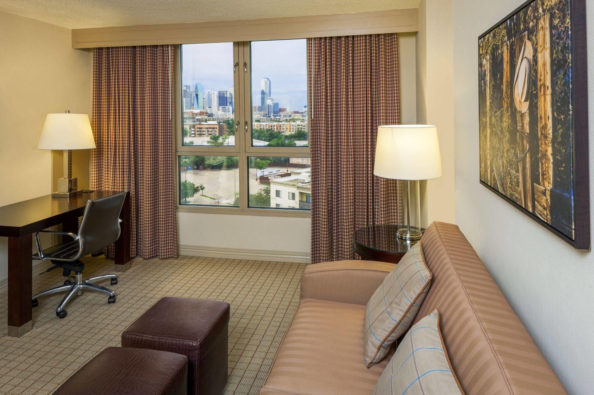 Sheraton Suites Market Center Даллас Экстерьер фото