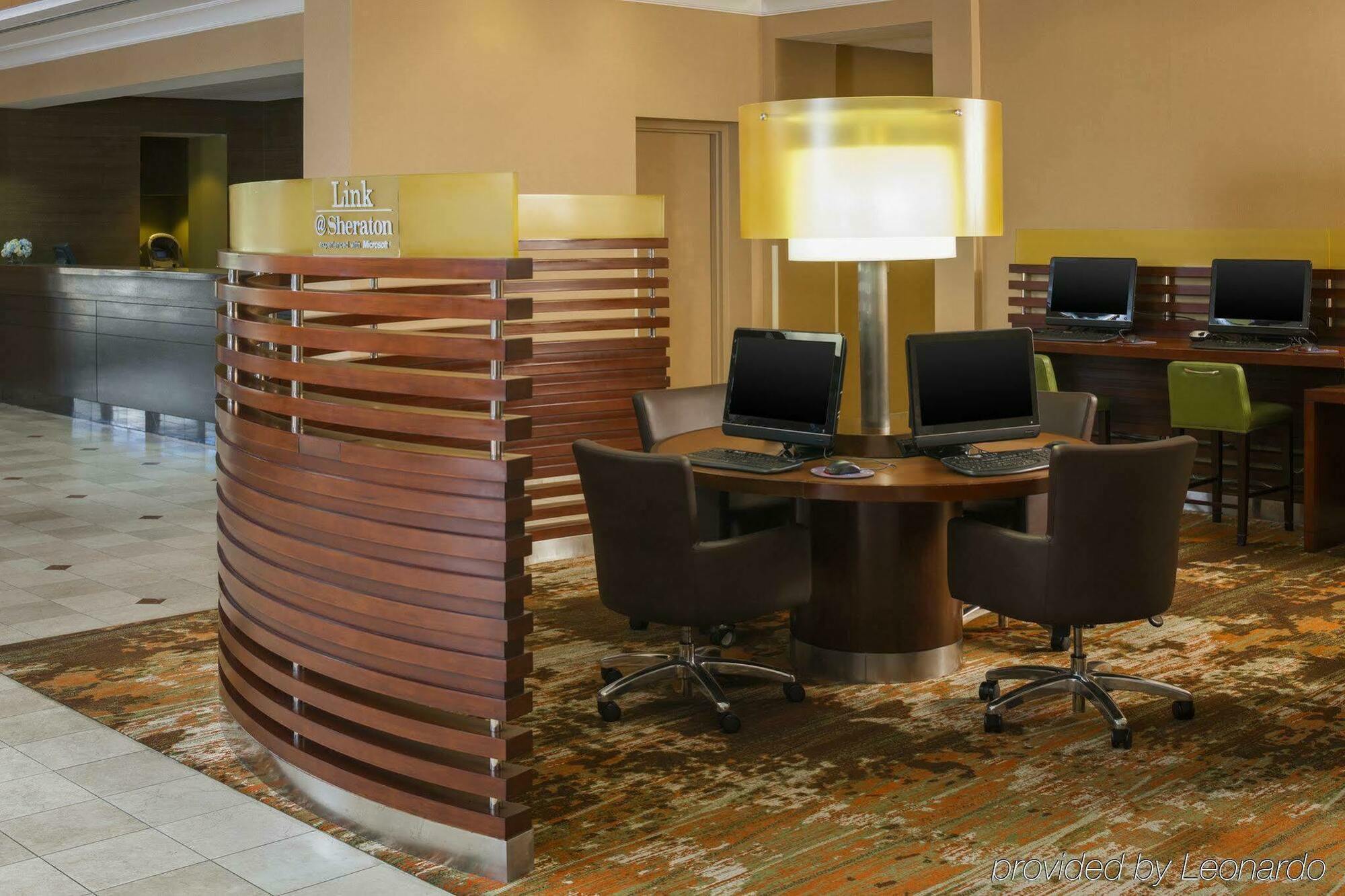 Sheraton Suites Market Center Даллас Экстерьер фото